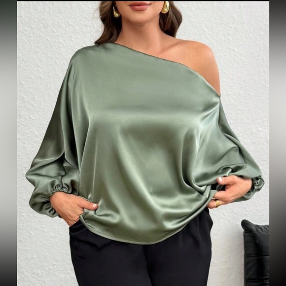 Luxe plus size dark green asymmetrical neck blouse - Picture 2 of 6